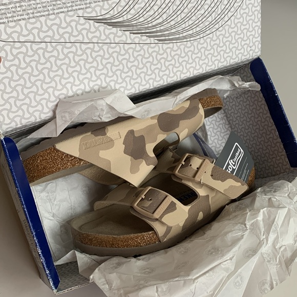 NIB BIRKENSTOCK Arizona Desert Soil Grey Taupe 2 Strap Sandal Size 35 Birko Flor - Picture 10 of 10